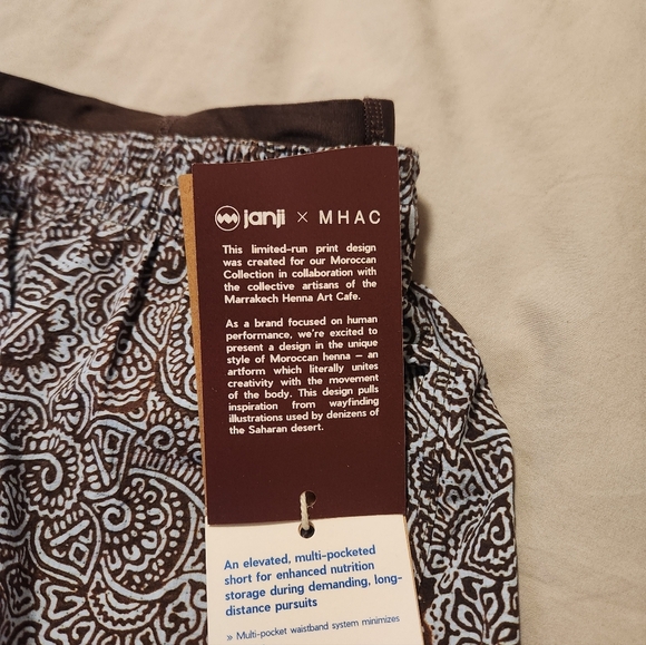 NWT Women's Janji Running Shorts. Size XS - Picture 6 of 7